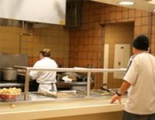 School Lunches Lack Nutrition, Environment Playing a Role, Studies Find