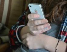 High Schoolers Grow Wiser About What They Put Online